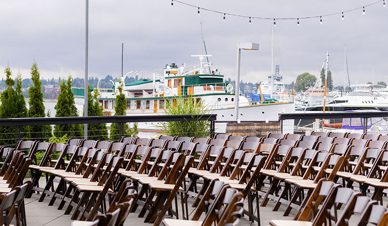 dockside-venue-outdoor-seeting PHOTO BY ALANTE PHOTOGRAPHY